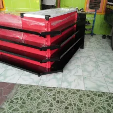 Meja Kasir Shelving Merah