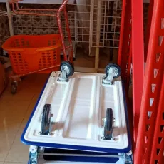 Trolley barang tarik